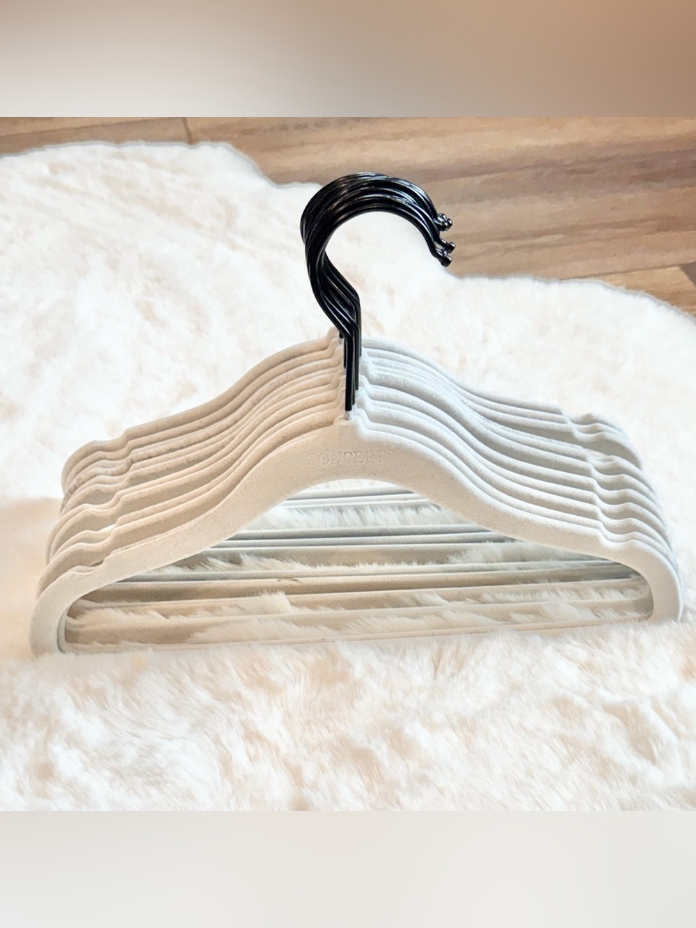 15 Baby & Kids Velvet Hangers